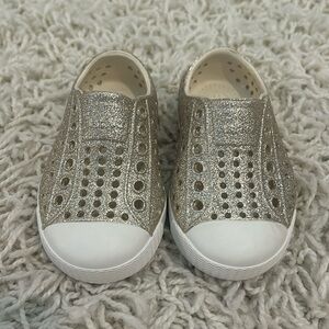 Gold glitter Native shoes Toddler Girl Size 4
